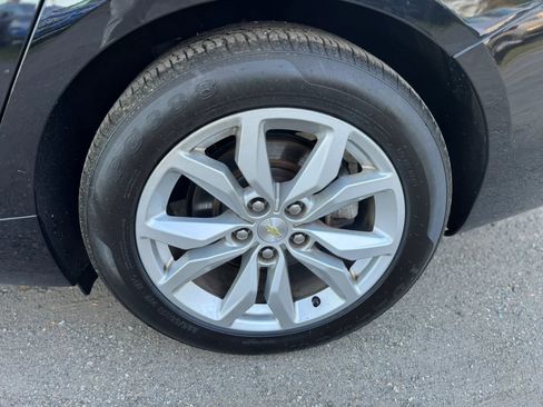 Used 2018 Chevrolet Impala LT FWD image 9