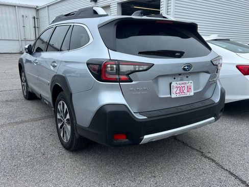 Used 2025 Subaru Outback Touring XT AWD/4WD image 5