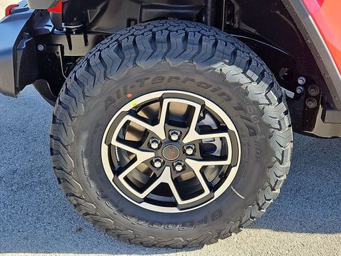 New 2026 Jeep Wrangler Unlimited Rubicon AWD/4WD image 13