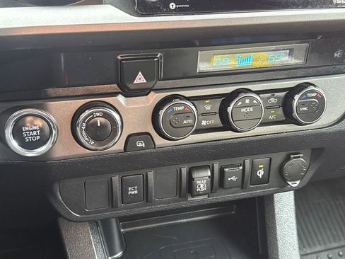 Used 2023 Toyota Tacoma TRD Off-Road image 24