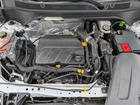 Used 2025 Chevrolet Trax LS FWD image 13