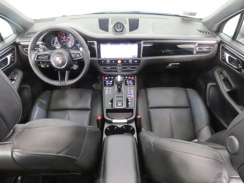 Certified 2026 Porsche Macan AWD/4WD image 14