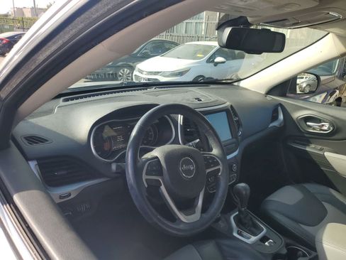Used 2014 Jeep Cherokee Limited AWD/4WD image 2