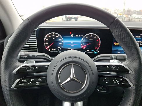 Used 2026 Mercedes-Benz GLS 450 4MATIC image 22