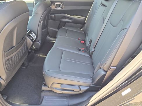 New 2026 Kia Sorento EX image 17