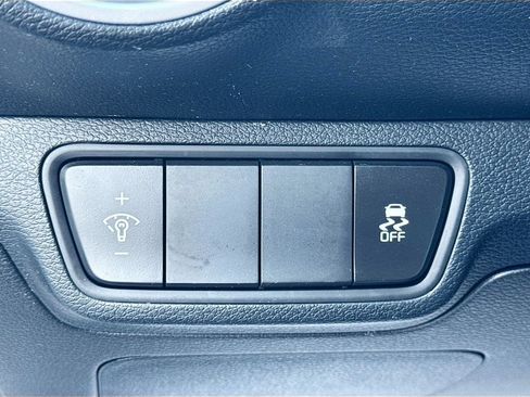 Certified 2024 Kia Forte LXS FWD image 13