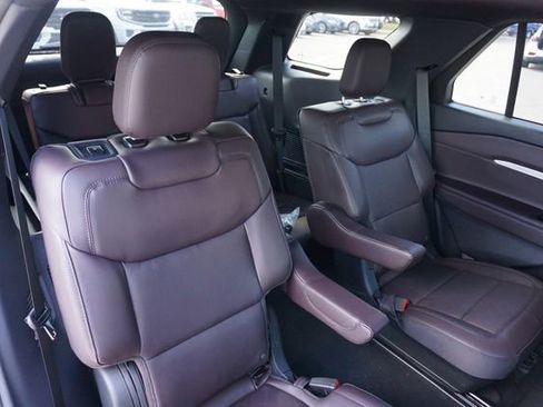 New 2026 Ford Explorer Platinum image 23