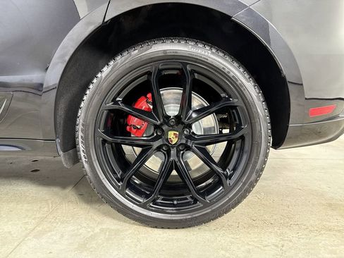 Certified 2024 Porsche Macan GTS AWD/4WD image 14