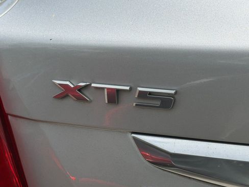 Used 2019 Cadillac XT5 Luxury FWD image 10