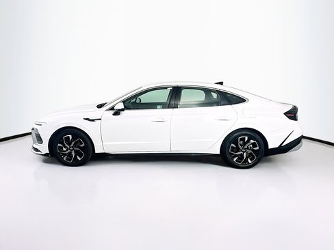 Used 2024 Hyundai Sonata SEL FWD image 4