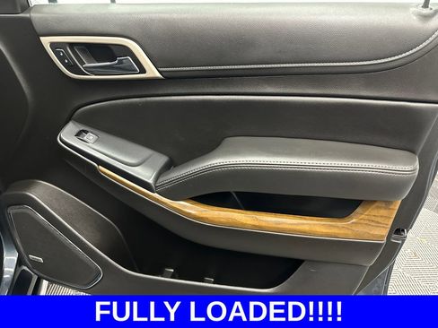 Used 2020 GMC Yukon XL Denali w/ Denali Premium Package RWD image 16