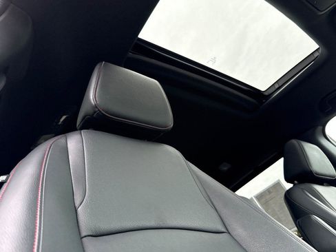 Certified 2024 Honda Odyssey Sport image 17