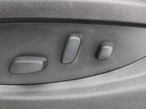 Used 2017 Chevrolet Silverado 2500 LTZ image 23