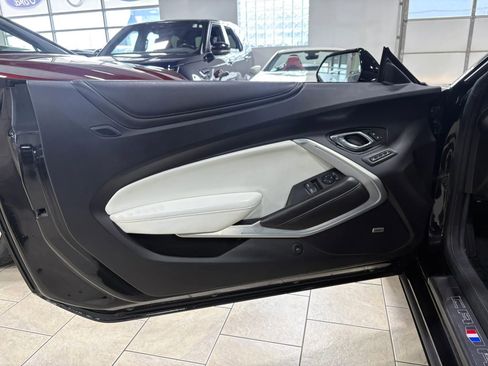 Used 2016 Chevrolet Camaro LT RWD image 28