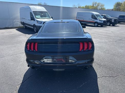 Used 2019 Ford Mustang Coupe w/ Black Accent Package RWD image 6