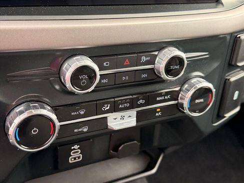 Used 2025 Ford F150 XLT w/ Equipment Group 301A Standard image 26