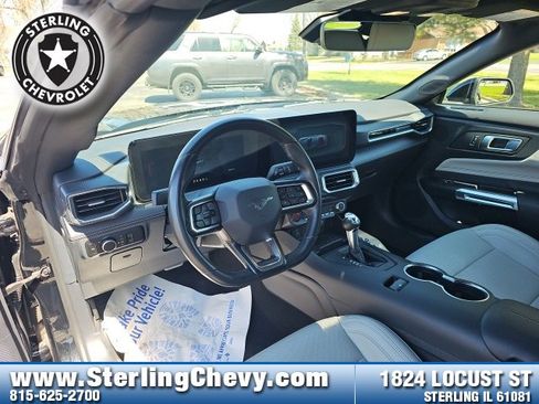Used 2024 Ford Mustang Premium image 11