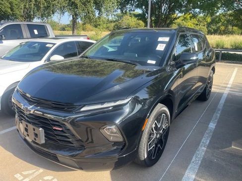Used 2023 Chevrolet Blazer RS w/ LPO, Floor Liner Package FWD image 2