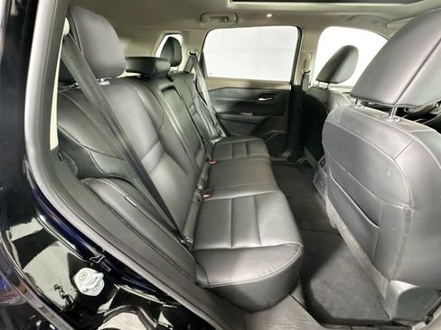 Used 2023 Nissan Rogue SL AWD/4WD image 26