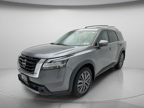 Used 2023 Nissan Pathfinder SL w/ SL Premium Package AWD/4WD image 3