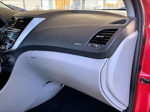 Used 2015 Hyundai Accent Sport image 18