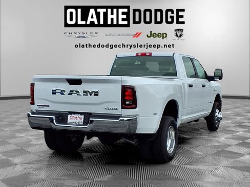 New 2026 RAM 3500 Big Horn AWD/4WD image 28