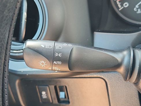 Used 2023 Toyota Tacoma SR AWD/4WD image 30