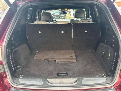 Used 2018 Jeep Grand Cherokee Limited image 26