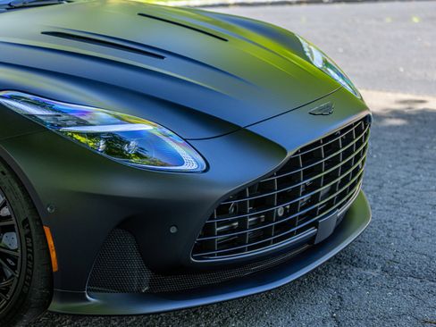 Used 2025 Aston Martin DB12 Convertible RWD image 88