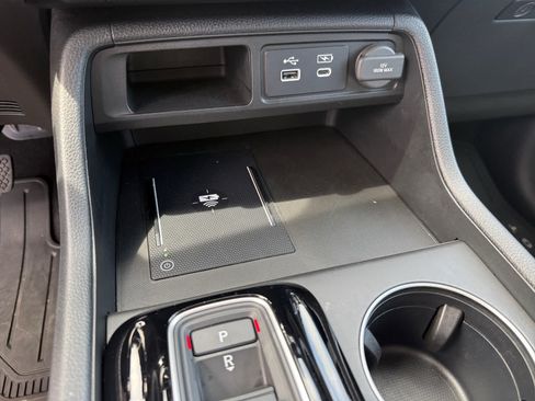 Used 2025 Honda Pilot EX-L image 22