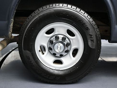 Used 2017 Chevrolet Express 3500 LT w/ LT Preferred Equipment Group image 12