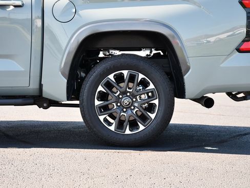 Used 2026 Toyota Tundra Limited w/ Power Package AWD/4WD image 11