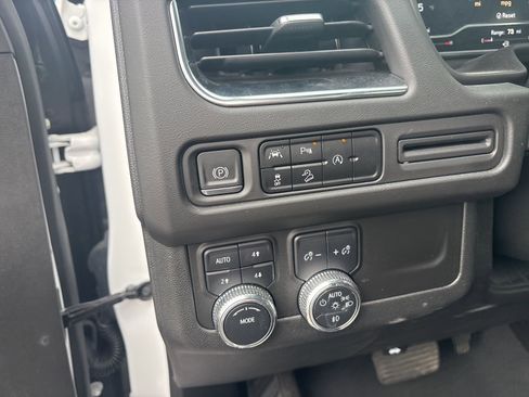 Used 2023 GMC Yukon AT4 image 13