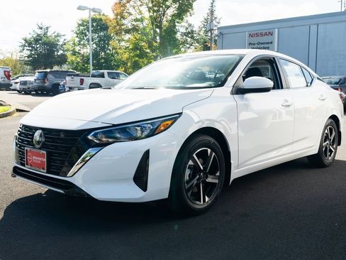 New 2025 Nissan Sentra SV image 3