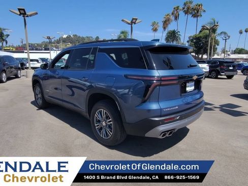 Certified 2025 Chevrolet Traverse LT FWD image 6