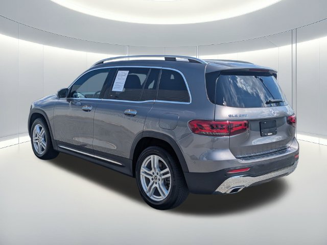 Used 2023 Mercedes-Benz GLB 250 4MATIC w/ Premium Package image 4