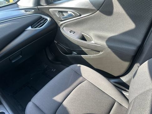 Used 2023 Chevrolet Malibu LS FWD image 20
