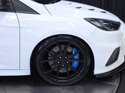 Used 2017 Ford Focus RS AWD/4WD image 46