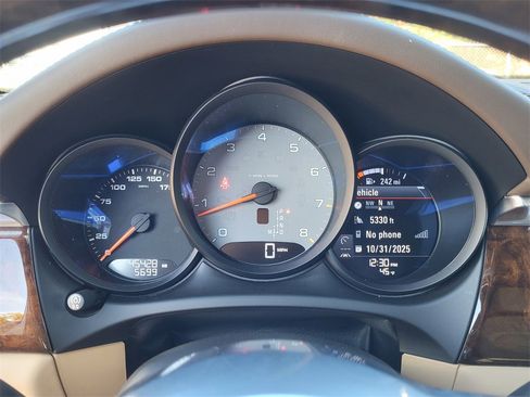 Used 2018 Porsche Macan S image 20