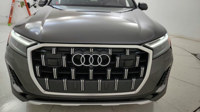 Used 2025 Audi Q7 3.0T Premium Plus w/ Premium Plus Package AWD/4WD image 25