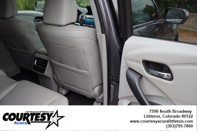 Used 2017 Acura RDX w/ Technology Package AWD/4WD image 32