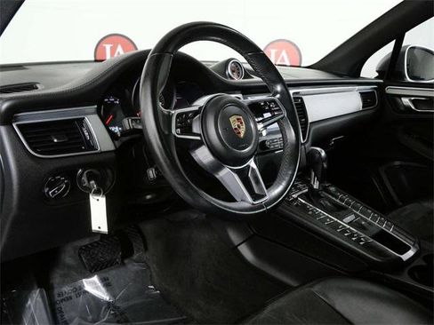Used 2017 Porsche Macan GTS image 16