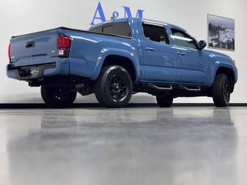 Used 2019 Toyota Tacoma SR5 AWD/4WD image 5