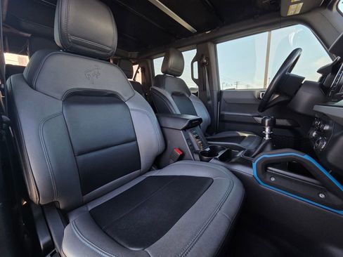 Used 2022 Ford Bronco Black Diamond image 28