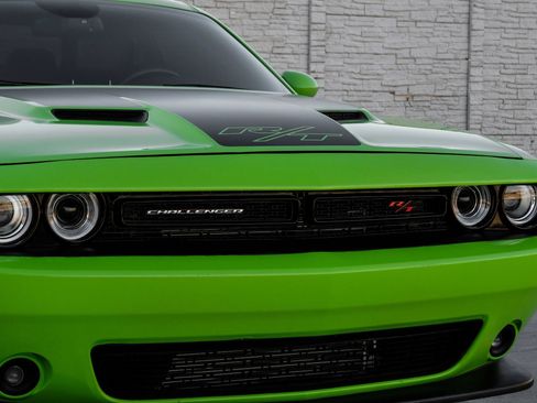 Used 2015 Dodge Challenger R/T Scat Pack w/ Leather Interior Group image 39