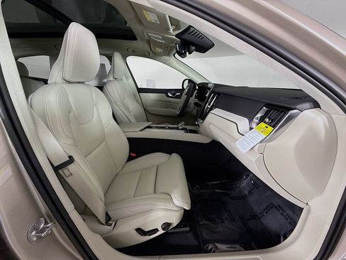 New 2026 Volvo XC60 T8 Ultra w/ Protection Package Premier AWD/4WD image 28