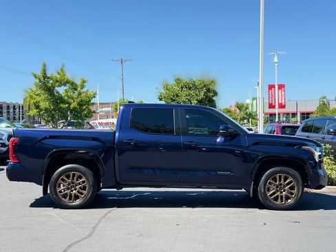 Used 2022 Toyota Tundra Platinum AWD/4WD image 6