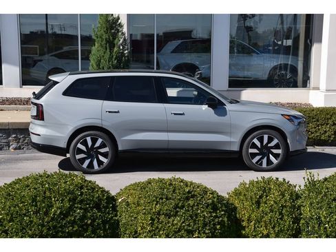 Certified 2025 Volvo EX90 Ultra image 3