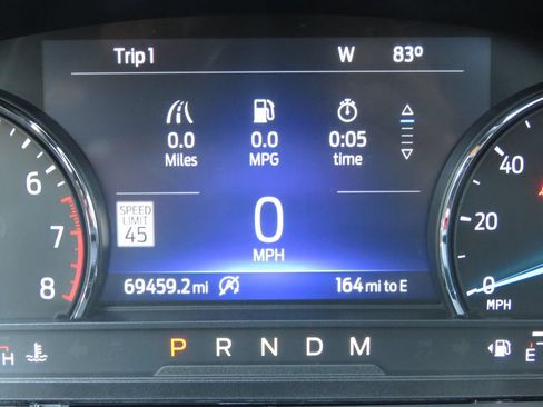 Used 2020 Ford Explorer XLT w/ Equipment Group 202A AWD/4WD image 23