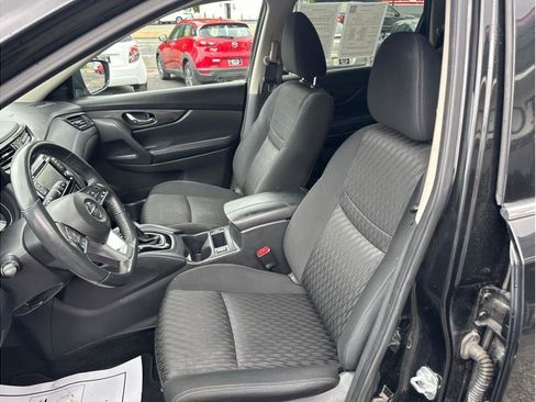 Used 2017 Nissan Rogue SV w/ SV Premium Package AWD/4WD image 13